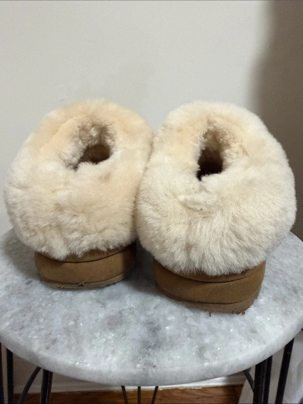 UGGS KIDS SZ 3